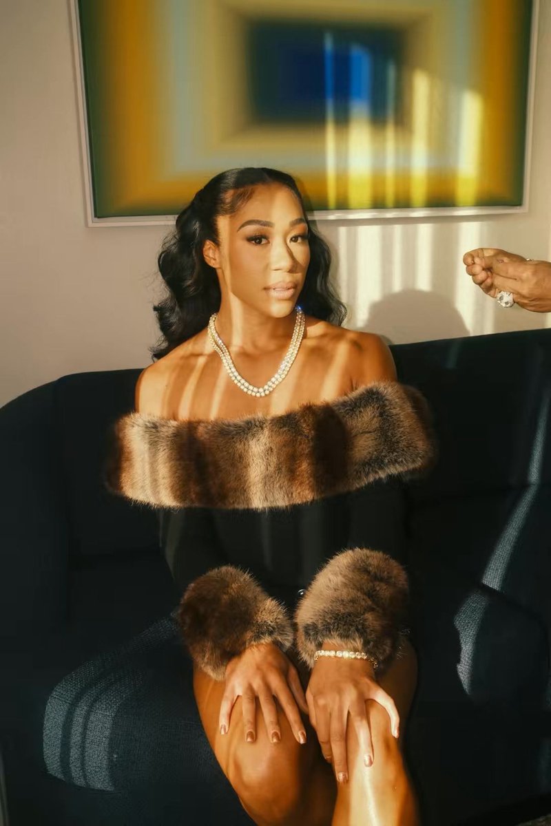 alyciambaum's tweet image. The face and the face🥊🙂‍↔️