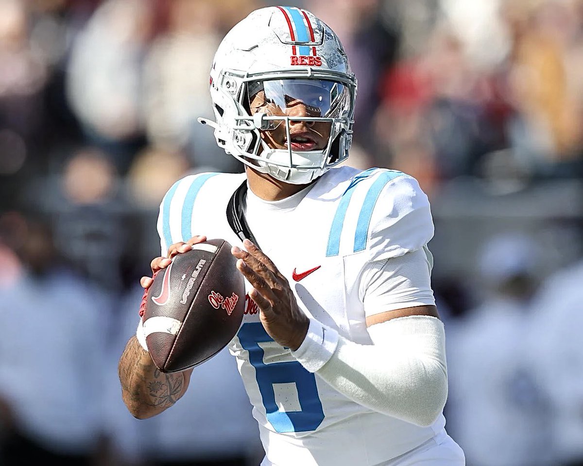 ✅ Trinidad Chambliss O 27.5 Pass Attempts

Cash my favorite play of the day, not a great day though. 🤷‍♂️

❤️ if you tailed.

#HottyToddy #CFBPlayoff