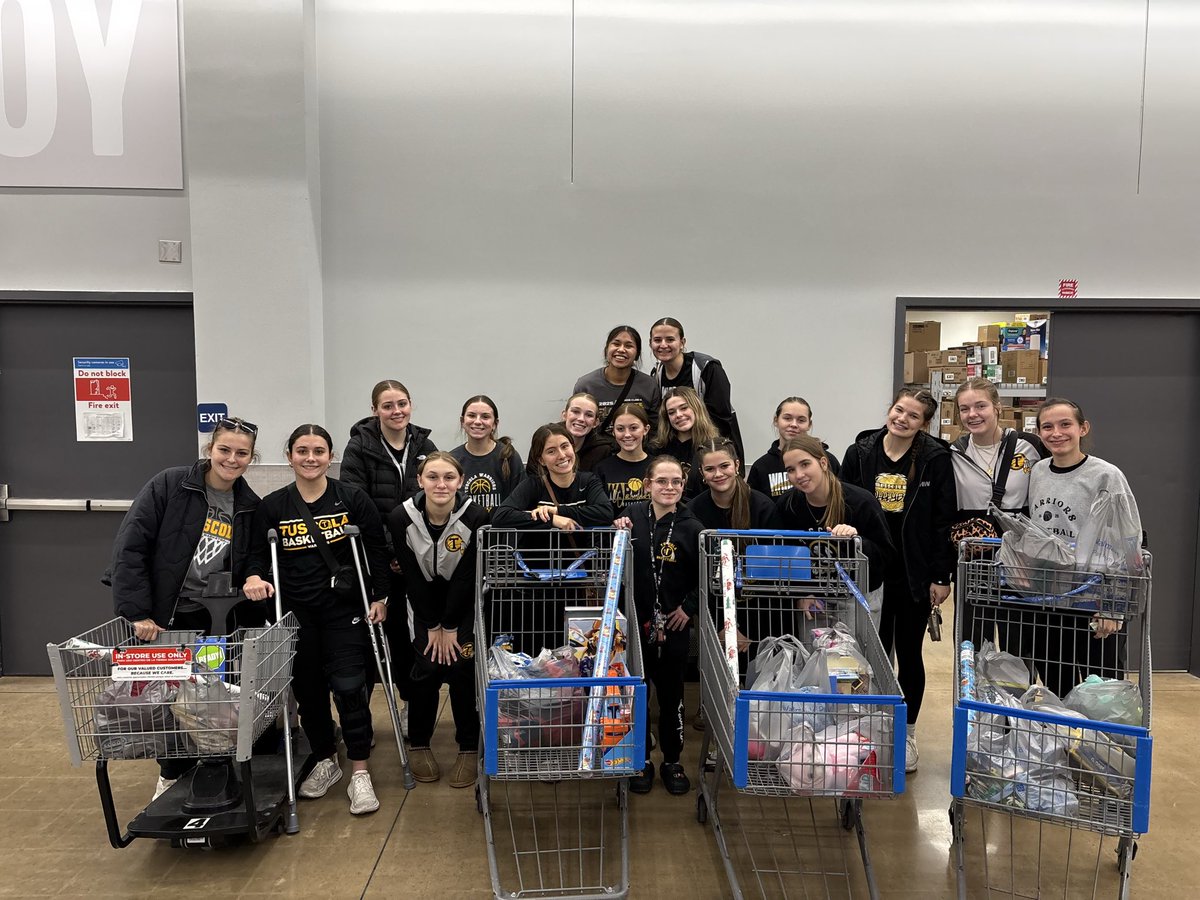 One of our favorite days of the year - Buffalo Wild Wings for lunch/dinner, and then Christmas shopping for a couple of families in our communities - love that these girls have such big and generous hearts for serving those less fortunate.