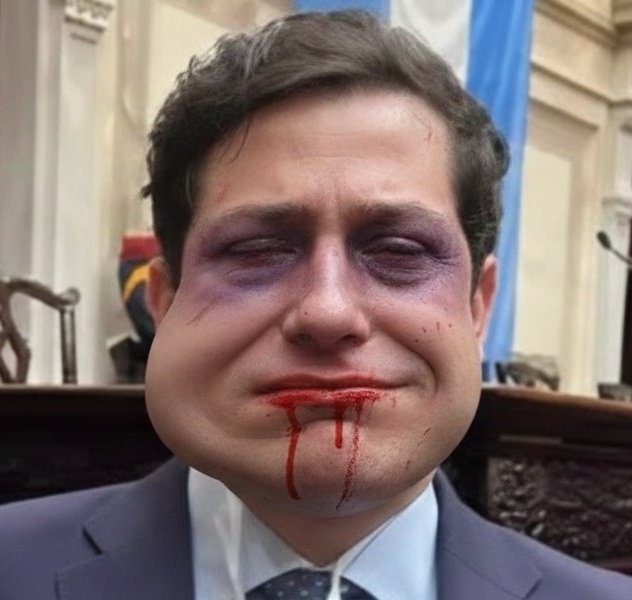"EJECUTADO"

Porque luego de ser apaleado por Manu Jove, el youtuber libertario Mariano Pérez fue expulsado de las Fuerzas del Cielo