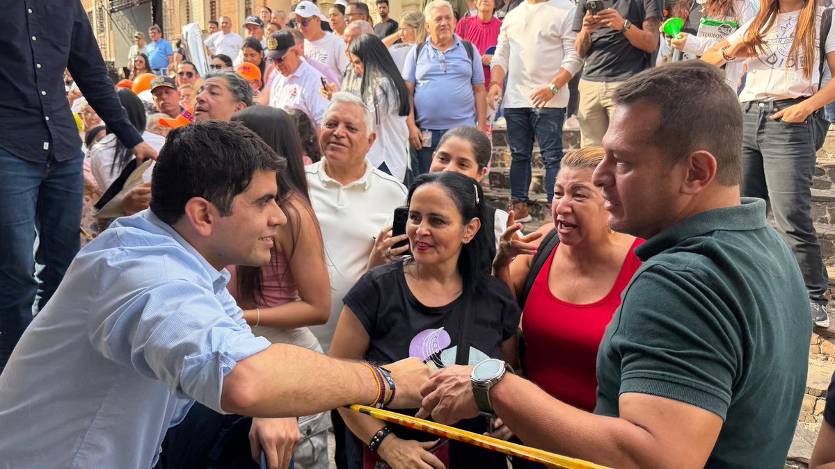 Fin de la jornada 

Bello, Antioquia 

Una gran gira de municipios por el norte del Valle de Aburrá con <a href="/AlvaroUribeVel/">Álvaro Uribe Vélez</a>, <a href="/PalomaValenciaL/">Paloma Valencia L</a> y nuestros candidatos al Senado y la Cámara de Representantes del departamento de Antioquia 

🇨🇴🇨🇴🇨🇴
