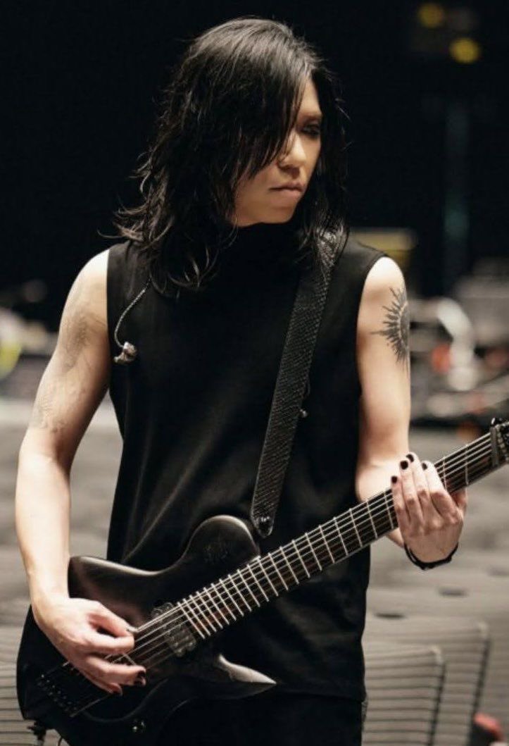jelocube's tweet image. aoi’s shoulders are so pretty