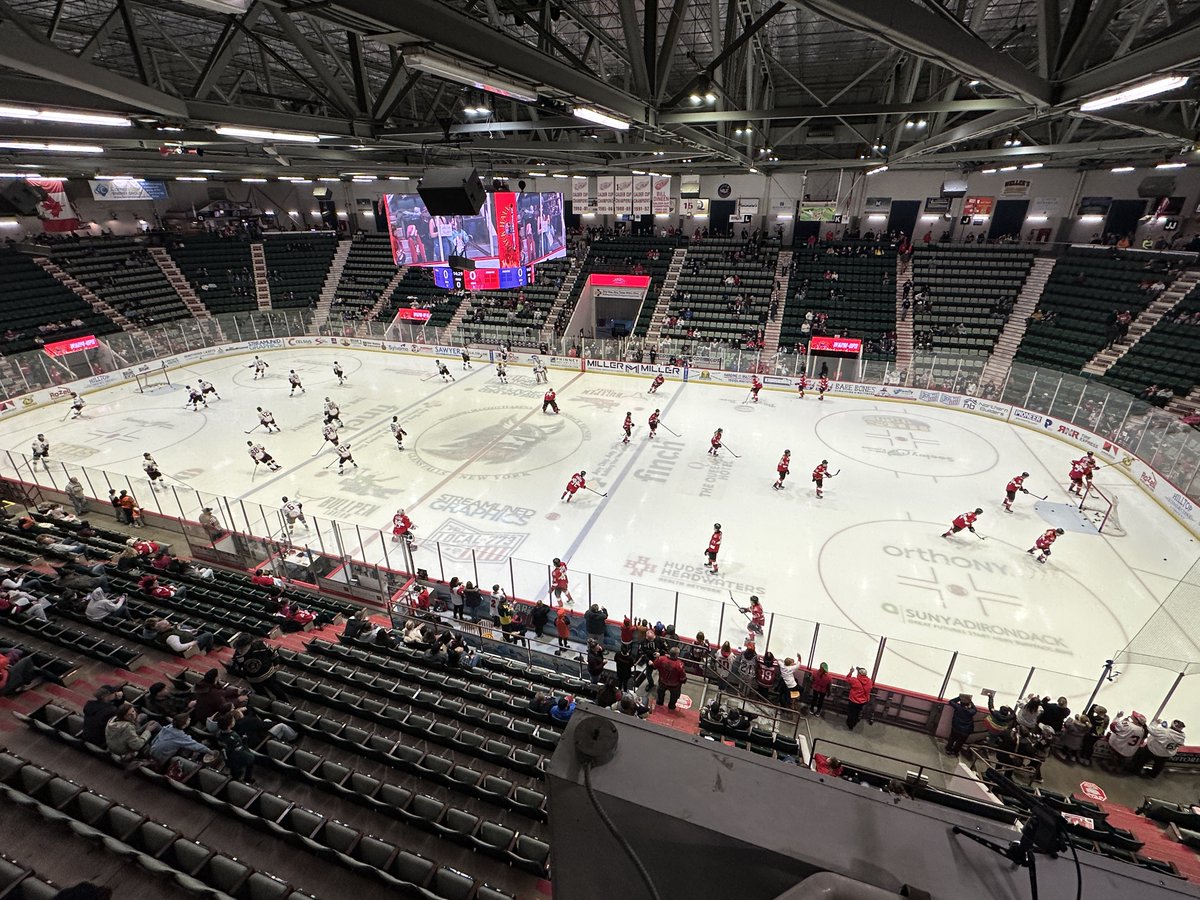 RobLippolis's tweet image. Patrick Grasso makes his return to the @ECHLThunder tonight!

On air: 6:45 p.m. 
Puck drop: 7:00 p.m. 

🆚: Reading Royals
📻: @HITS959WCQL  
🎧: bit.ly/ADKThunderRadio
🖥️: flosports.link/39NEUD6