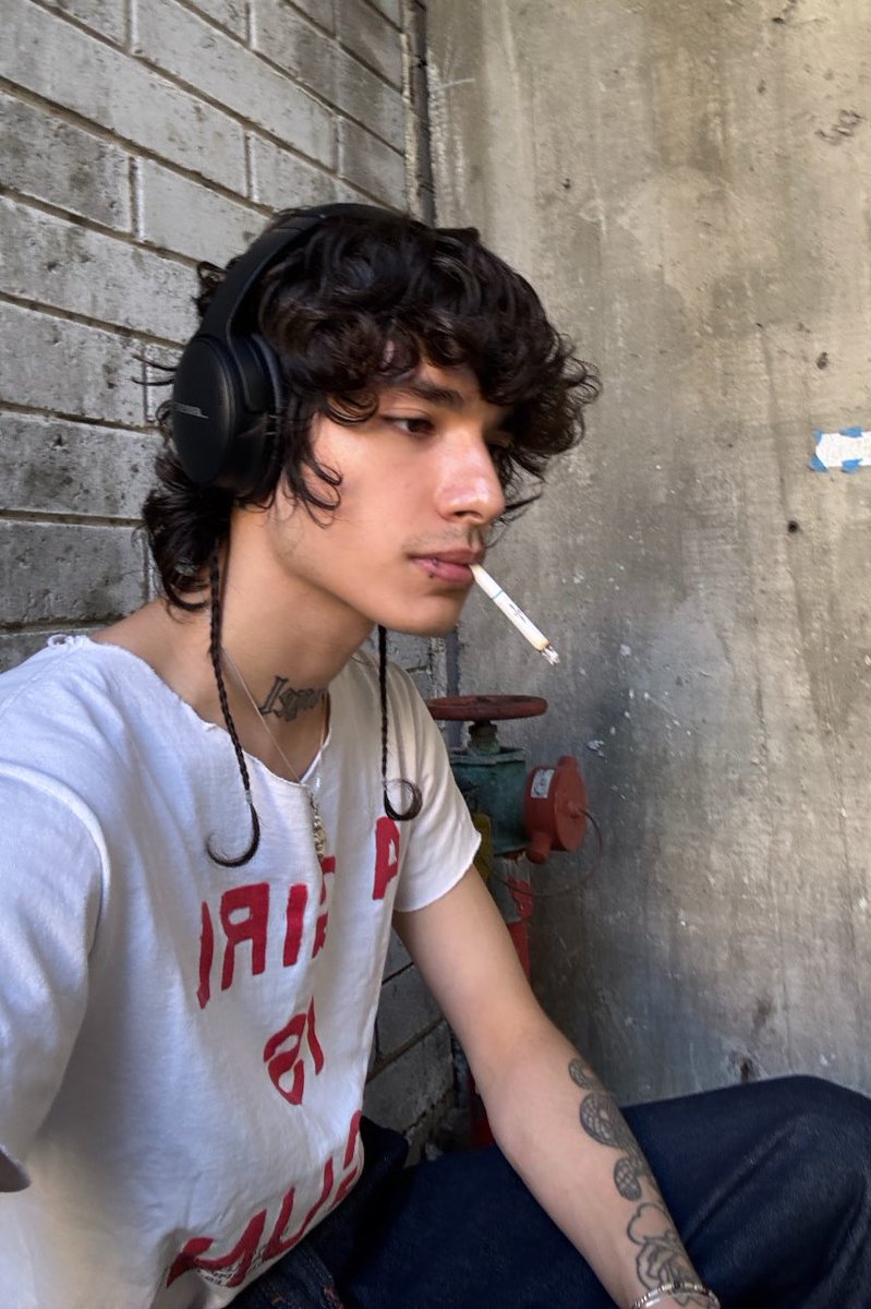 wingriddenfool's tweet image. i had to go through the 5 stages of grief to mourn the person i no longer was