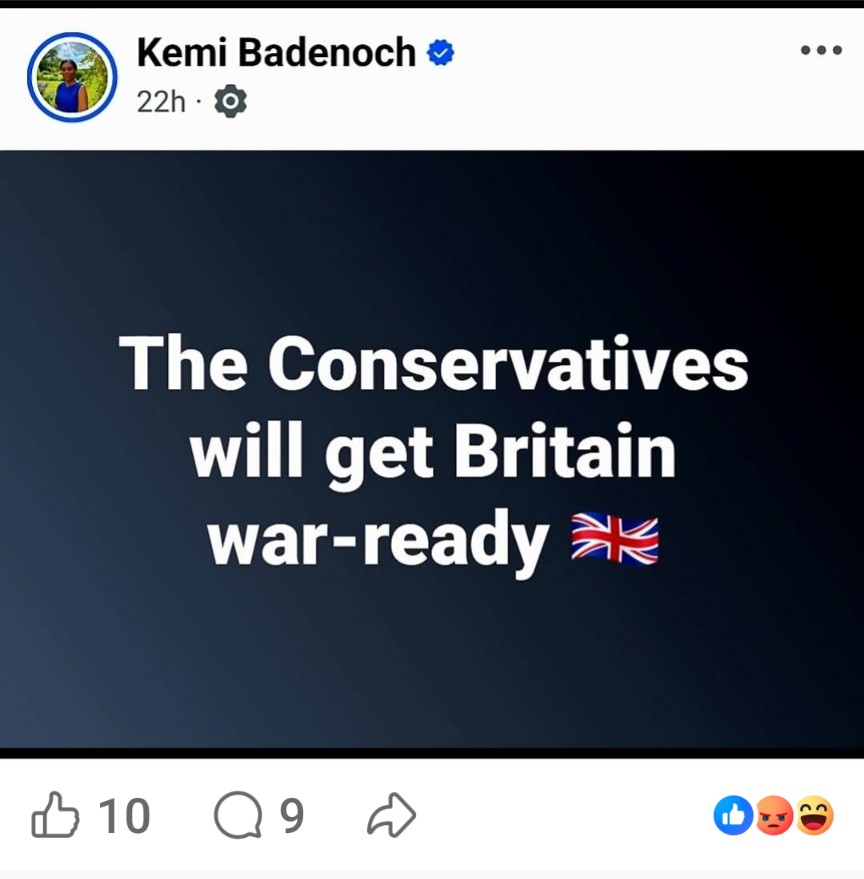 juneslater17's tweet image. If anything screams DON'T VOTE TORY 
it's this post it's been on FB 22 hours 10 likes 
Read the fkin room!