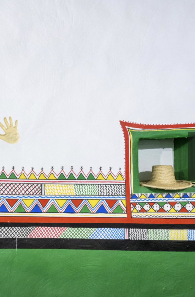 النقش الجنوبي 
هو فن تراثي أصيل من جنوب المملكة 🇸🇦
يتميّز بزخارفه الهندسية وألوانه الجريئة،
ويحكي تاريخ وهوية أهل الجنوب عبر النقوش والرسومات 

القط العسيري 🖤♥️💙💚

#فاهمين_جوك
<a href="/lumirentalco/">لومي | Lumi</a>
💚♥️🖤💙💚♥️🖤💙💙💚♥️