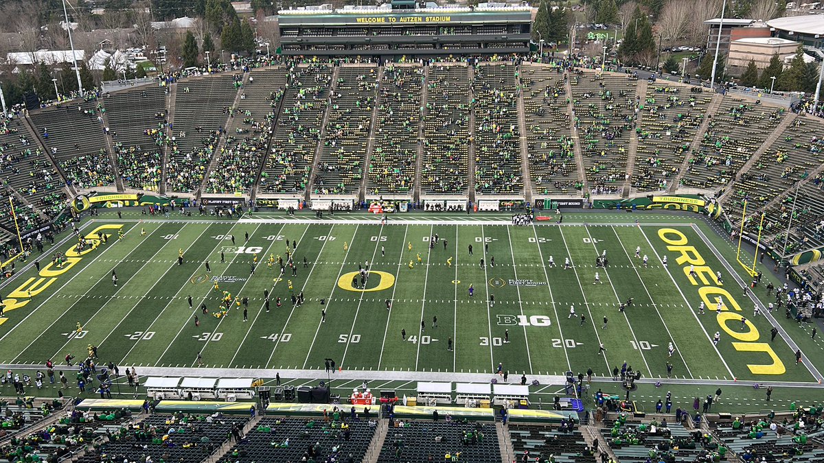 KWVASports's tweet image. Tune into the KWVA Sports CFP pregame show hosted by @devlinxchrist and @Corin_Bluth Live at 3:55 before the @oregonfootball matchup with @JMUFootball 

kwvaradio.uoregon.edu:8000/stream/1/