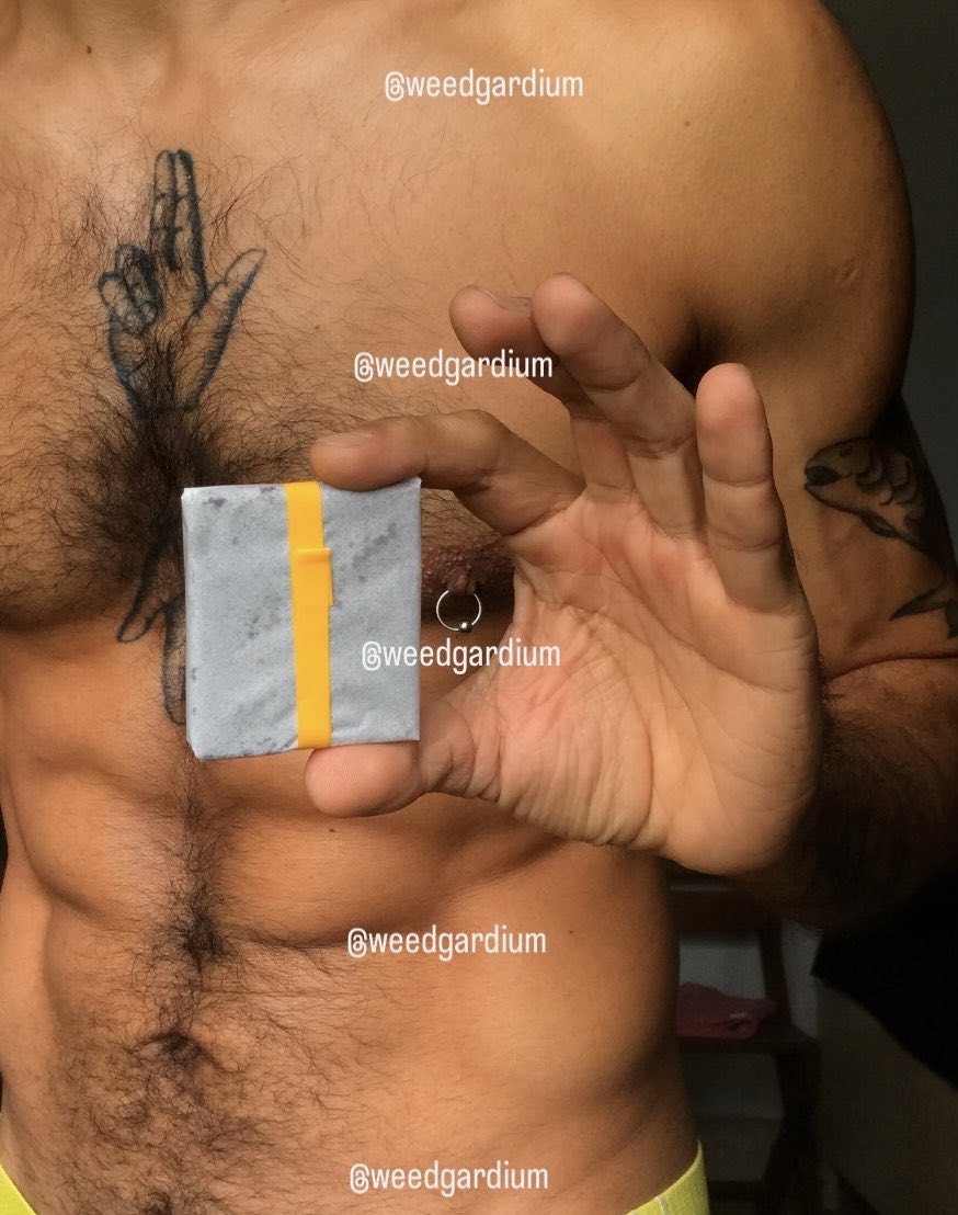 Ya pasaron las 4 : 20
pero nunca es tarde para ✨✨VOLAAAAAAR✨✨

Un parito o qué?