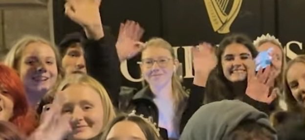 Me in the tour vlog im just happy to be there