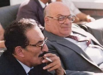 Rauf Denktaş, Bülent Ecevit'i
3 Temmuz 2006'da Hastanede
ziyaret eder ve ziyaretçi defterine
şunları yazar;
" Sen olmasaydın, 1974'te Kıbrıs’ın tamamını Alacaktık.

Rahmetli Erbakan Hoca,
Kıbrıs’ın tamamını,
alacak güçteyken,Engellediler. 

Gerçek arşivler çıksın Herkes bilsin