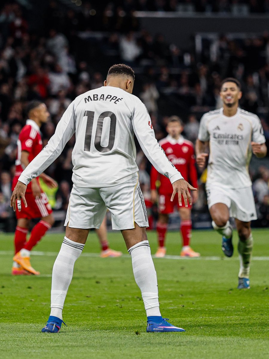 msaad_888's tweet photo. #HalaMadrid 👑🤍 https://t.co/P9rwAvJjNg