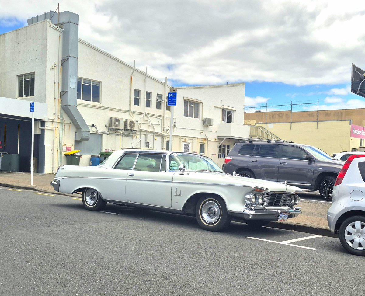 1963 Imperial LeBaron Pampered for 61 Years Is All-Original and Unrestored  - autoevolution, image size:1200x973