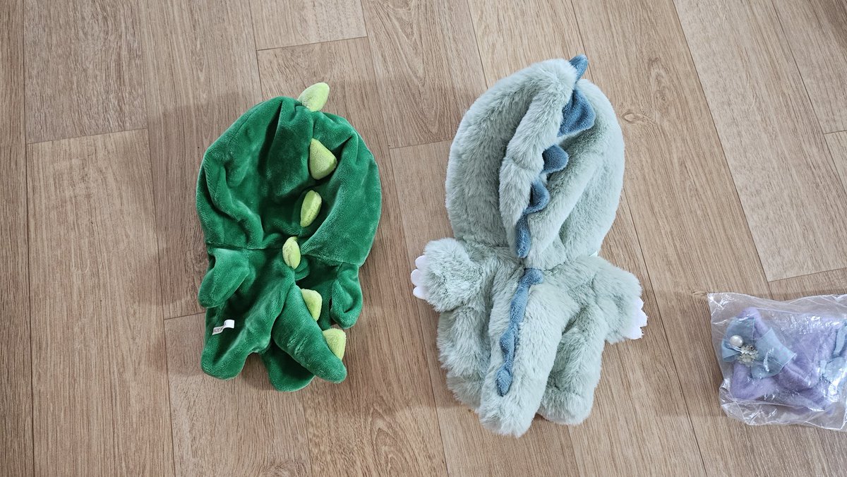 #솜솜옷장터 #솜인형장터

20cm 공룡옷
각각 10,000원
일괄 15,000원

반책 2,000원
일택4,000원