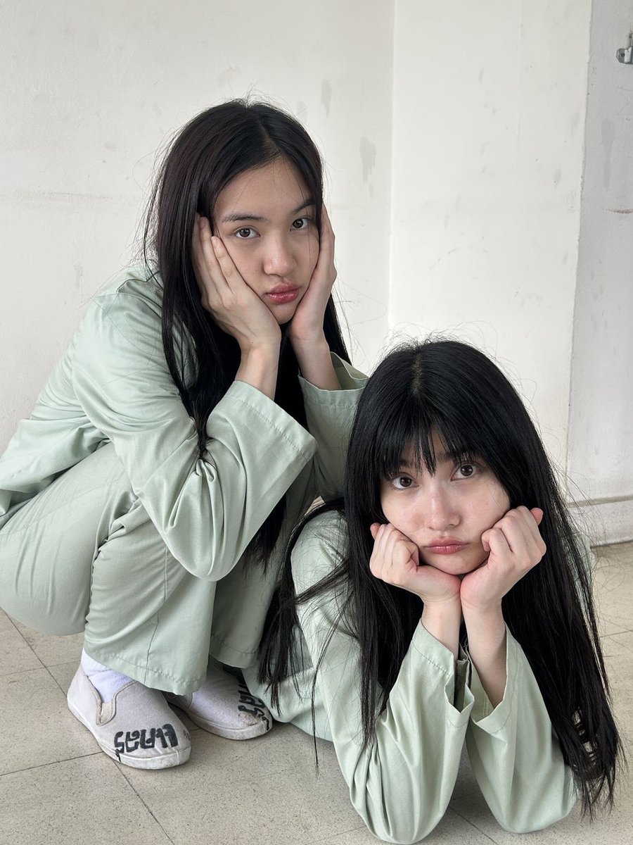 lesbocine's tweet image. TOP CASAIS DO ANO 🩷

1° Claire e Bell – Clairebell (3.171.409 votos)