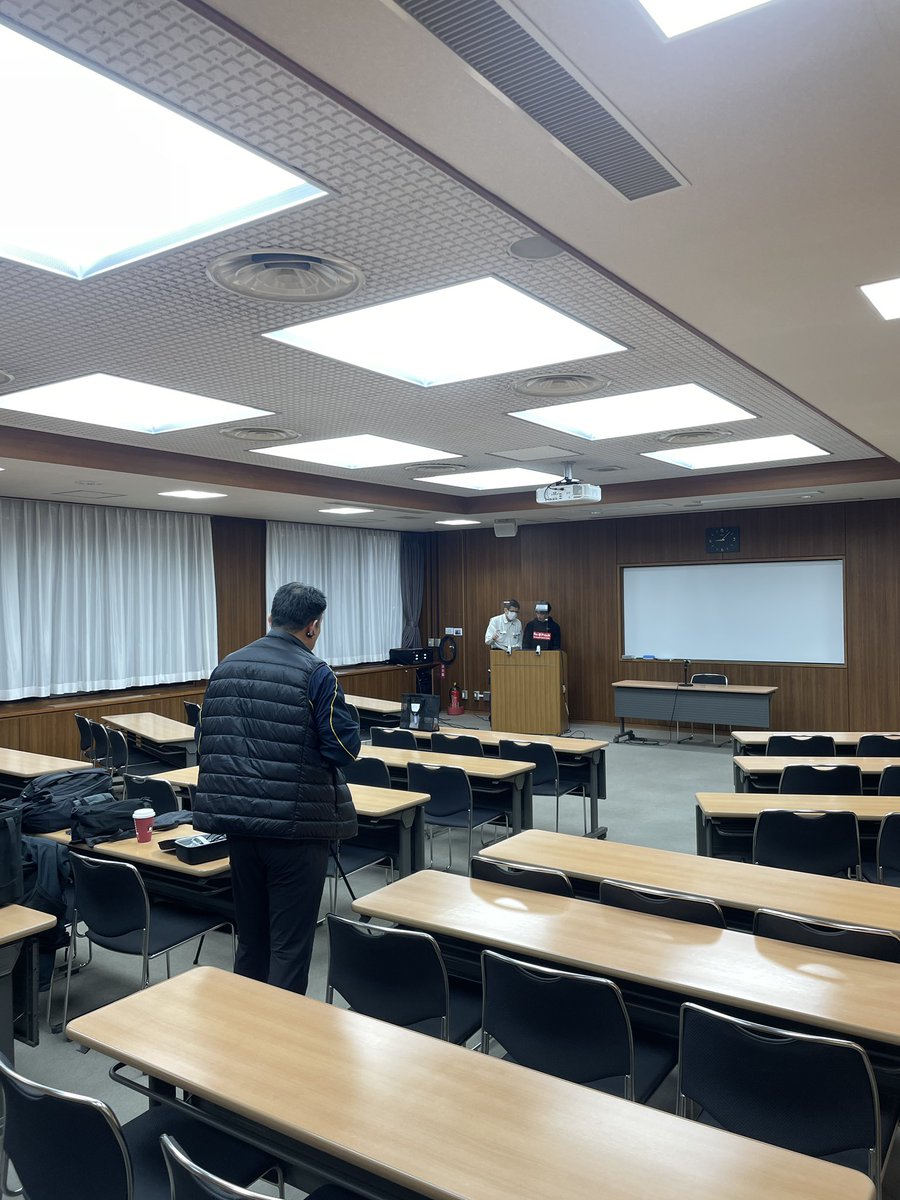 pitching_motion's tweet photo. 会場設営中です！

会場参加の皆様、お気をつけてお越しください！ https://t.co/xepdAwgak1