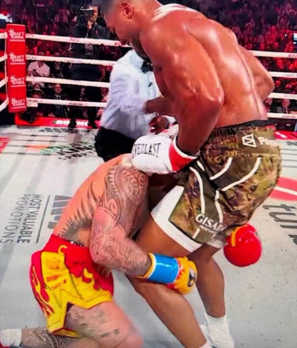 Boxingego's tweet image. What a weekend for MAGA Influencer Boxers #KNEEL #Kaepernick