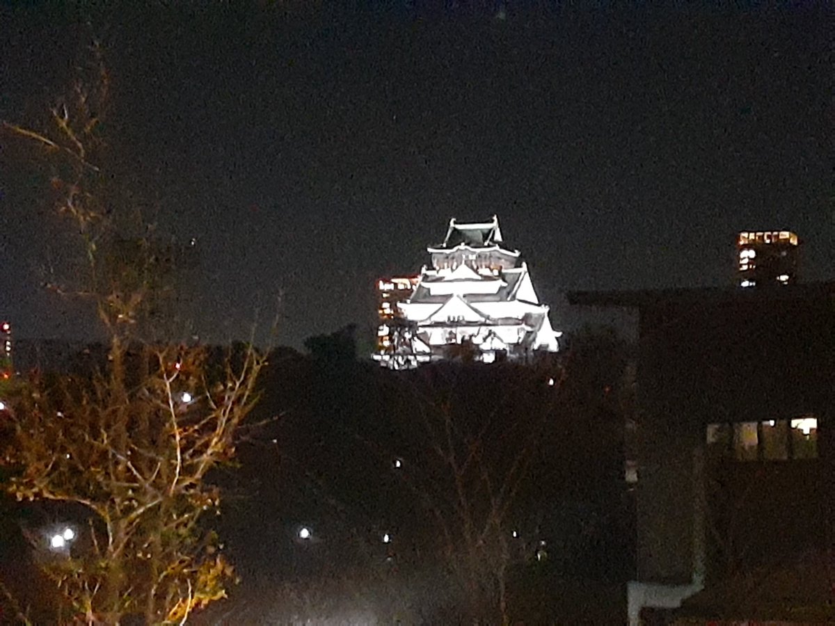 hiro_bluesea's tweet photo. 昨夜の平井堅さまKen'sBar@大阪城ホール　一曲一曲に向き合えて、お芝居を観たような充実感でいっぱい💓そして何より笑った顔に逢えてとっても幸せな気持ちになったのよ～☺️素敵なクリプレ🎄ありがとう🎶
#平井堅
#kensBar
#大阪城ホール https://t.co/SJuCJkeSI6