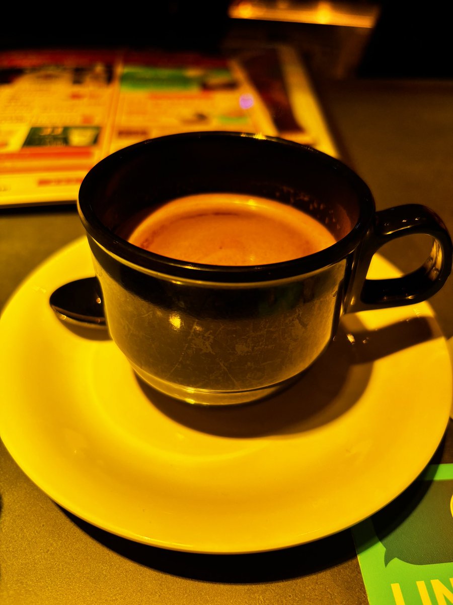 ジャンカラ三宮生田BEAT店
Forty Fiveでのカラオケ会を思い出さずにはいられない🥹
店長さんもえっ！？って二度見してまうくらいそっくりでびっくり🫢

オープンカウンターカラオケ
めっちゃ楽しかったからここの前席ジャックしてカラオケ会をいつかしたい😎✨