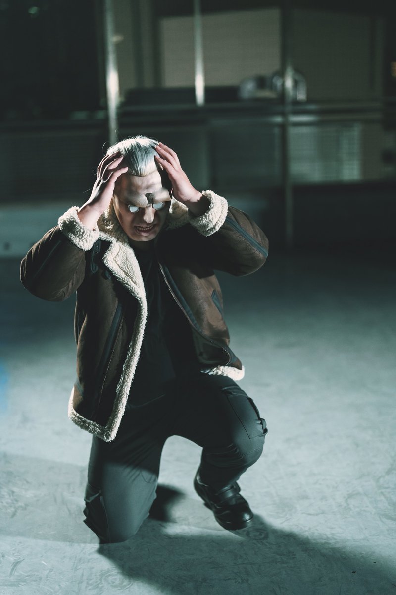 ⁡【攻殻機動隊s.a.c SSS/コスプレ】

「トグサ！」
⁡
「ごめんな...さよならだ」
⁡
「トグサーーー！！」
⁡
(銃声)
⁡
⁡「あっ　あ　あ......」
⁡