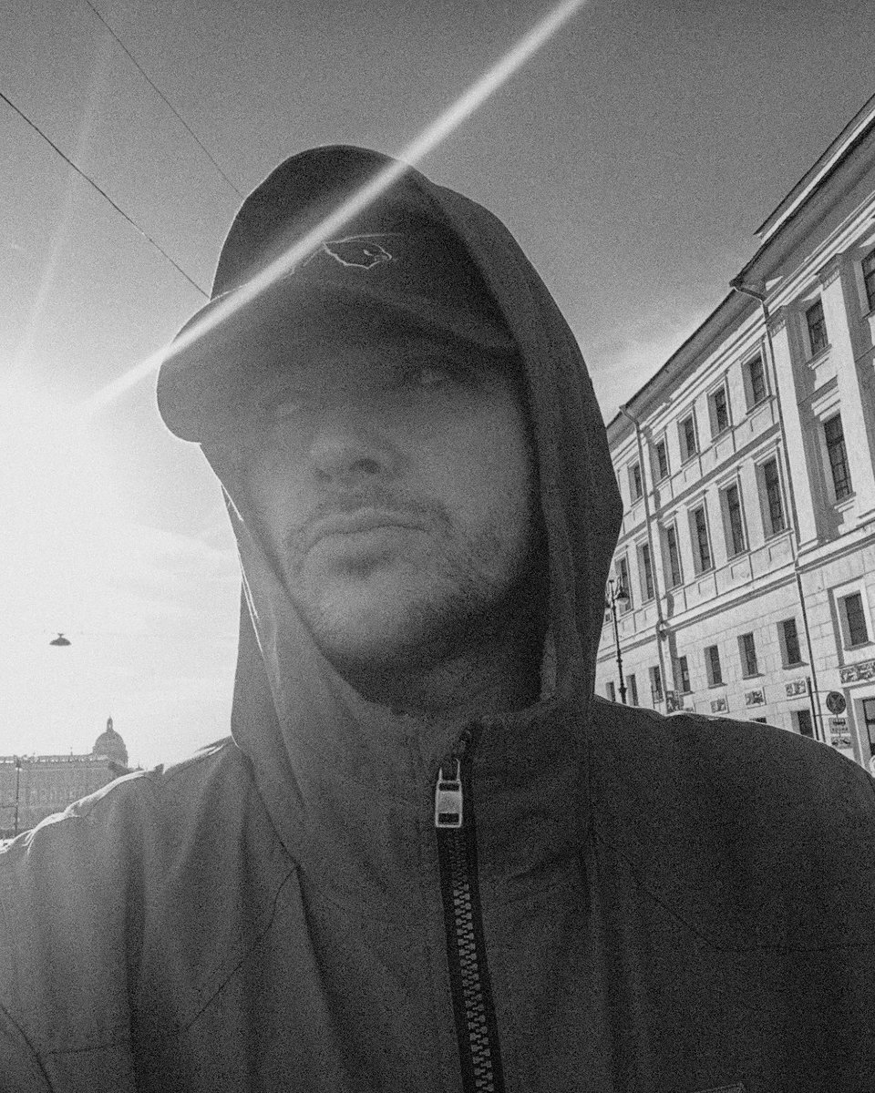 _nuttkase's tweet image. Кошерное приложение с чб фильтрами 🤌🏻