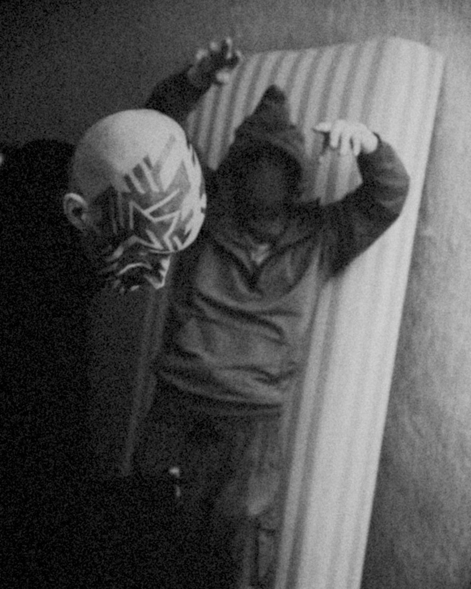 _nuttkase's tweet image. Кошерное приложение с чб фильтрами 🤌🏻