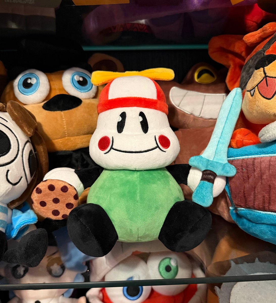 COMPREN COMPREN SU OMEPELUCHE!
makeship.com/products/omebu…