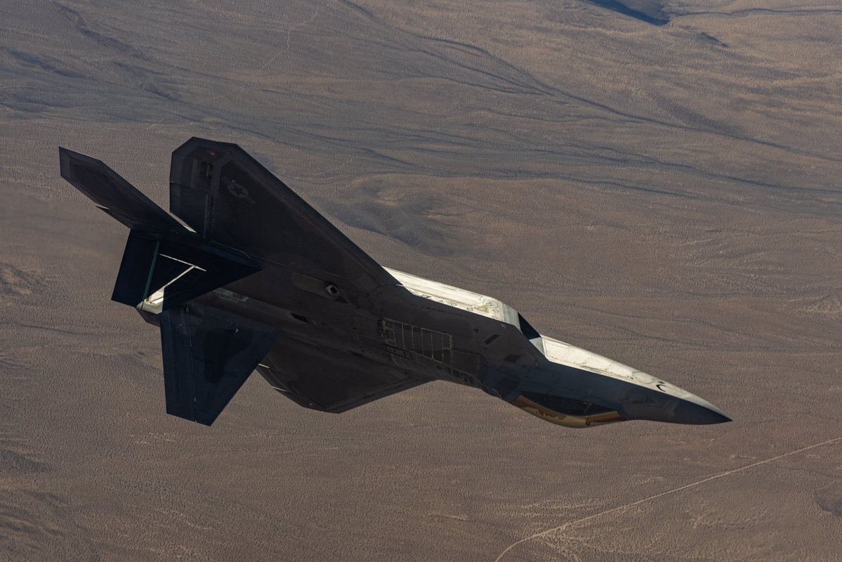 Test pilots have balls of steel!!!
20 years ago, Team Edwards cleared the flight envelope for the F-22 to declare Initial Operational Capability for the #USAF.