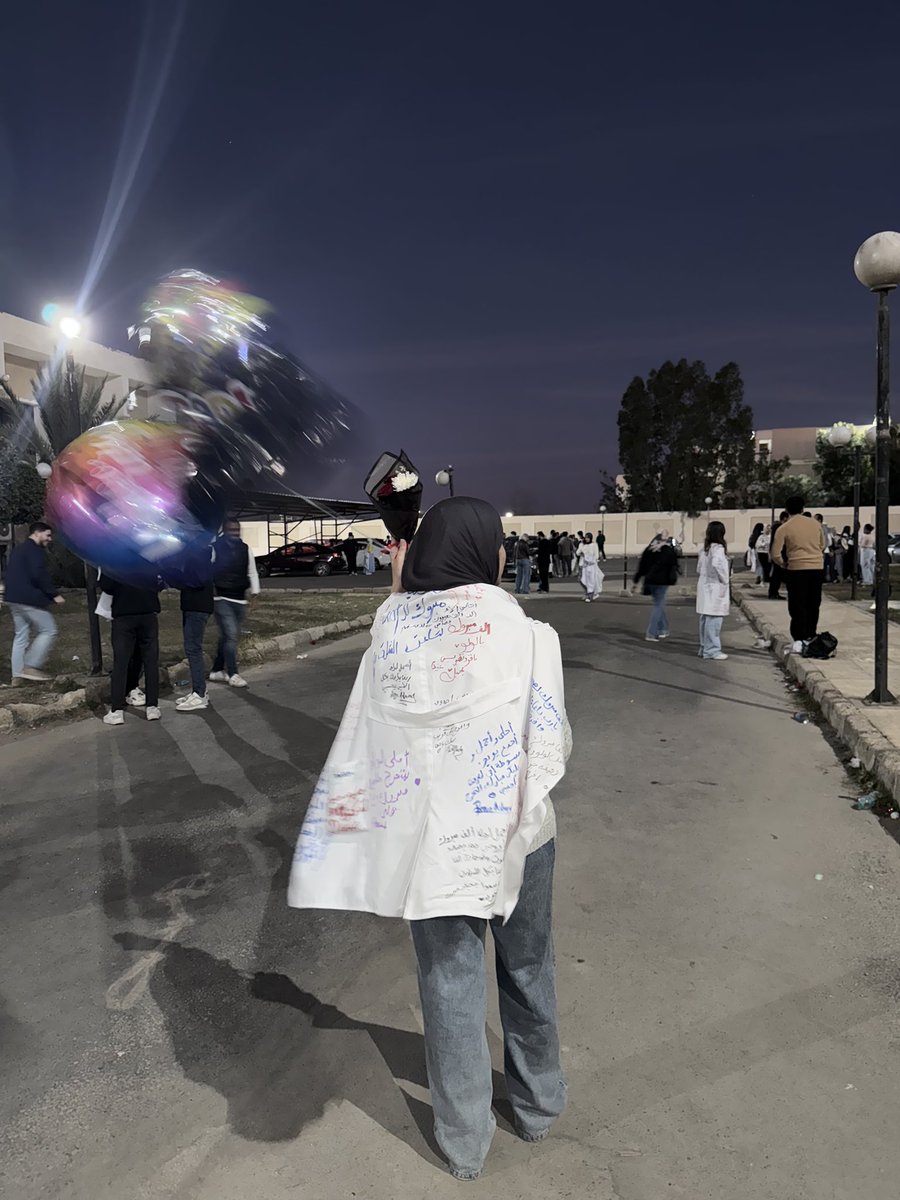 الدنيا كلها لا تسع أجنحتي والله 🦋💗💗💗