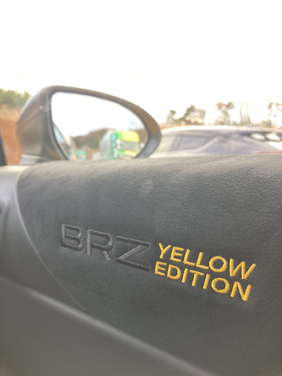 Ichiro_051's tweet photo. yellowedition感を
感じる一コマ。
#yellowedition
#ZD8 #stisport https://t.co/u9gA6uvb85