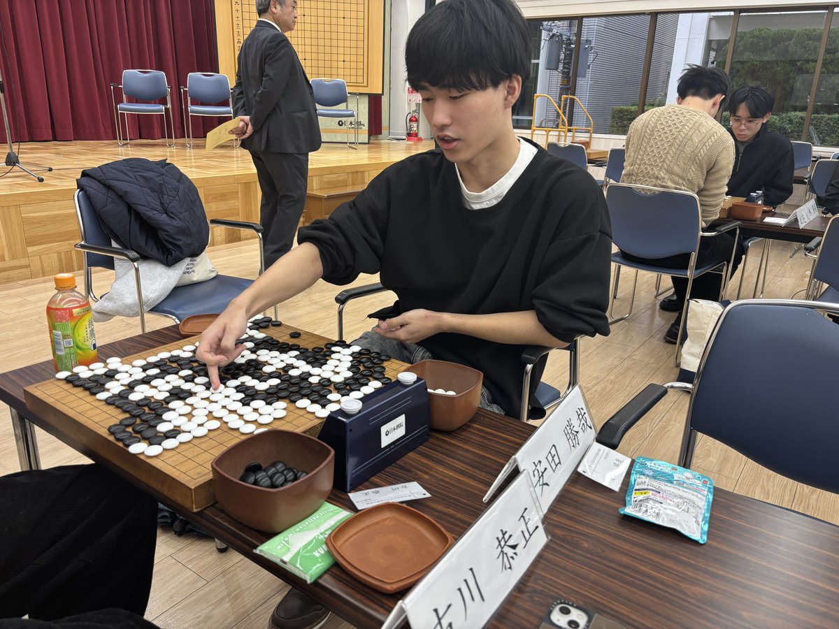 3位決定戦は安田さんの5目半勝ちになりました。