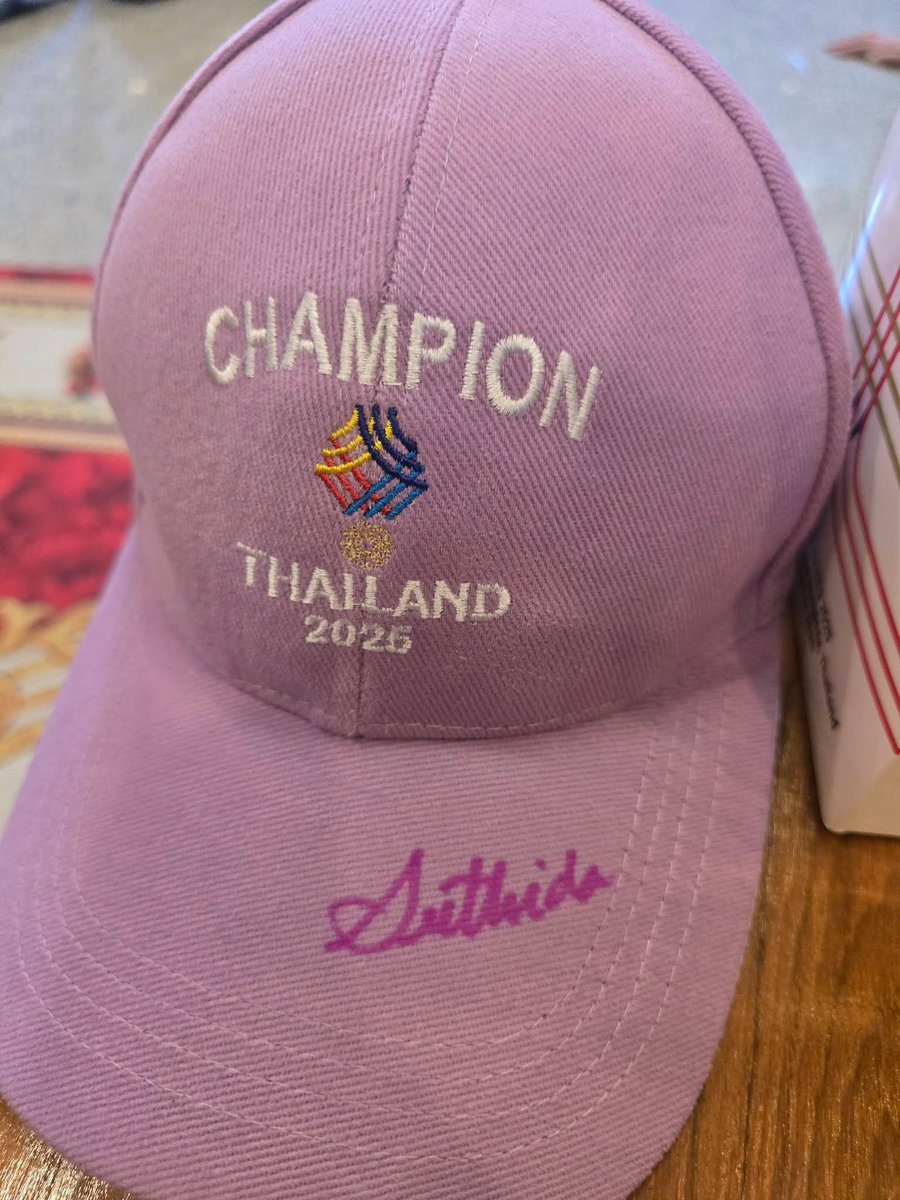 threesixtwoone's tweet image. แม่เซ็นเหรียญให้ด้วย💜
Cr.facebook.com/share/1PCarVL5…
#ICEHOCKEYTHAILAND #ซีเกมส์ครั้งที่33 #พระราชินีสุทิดา #苏提达王后 #QueenSuthida