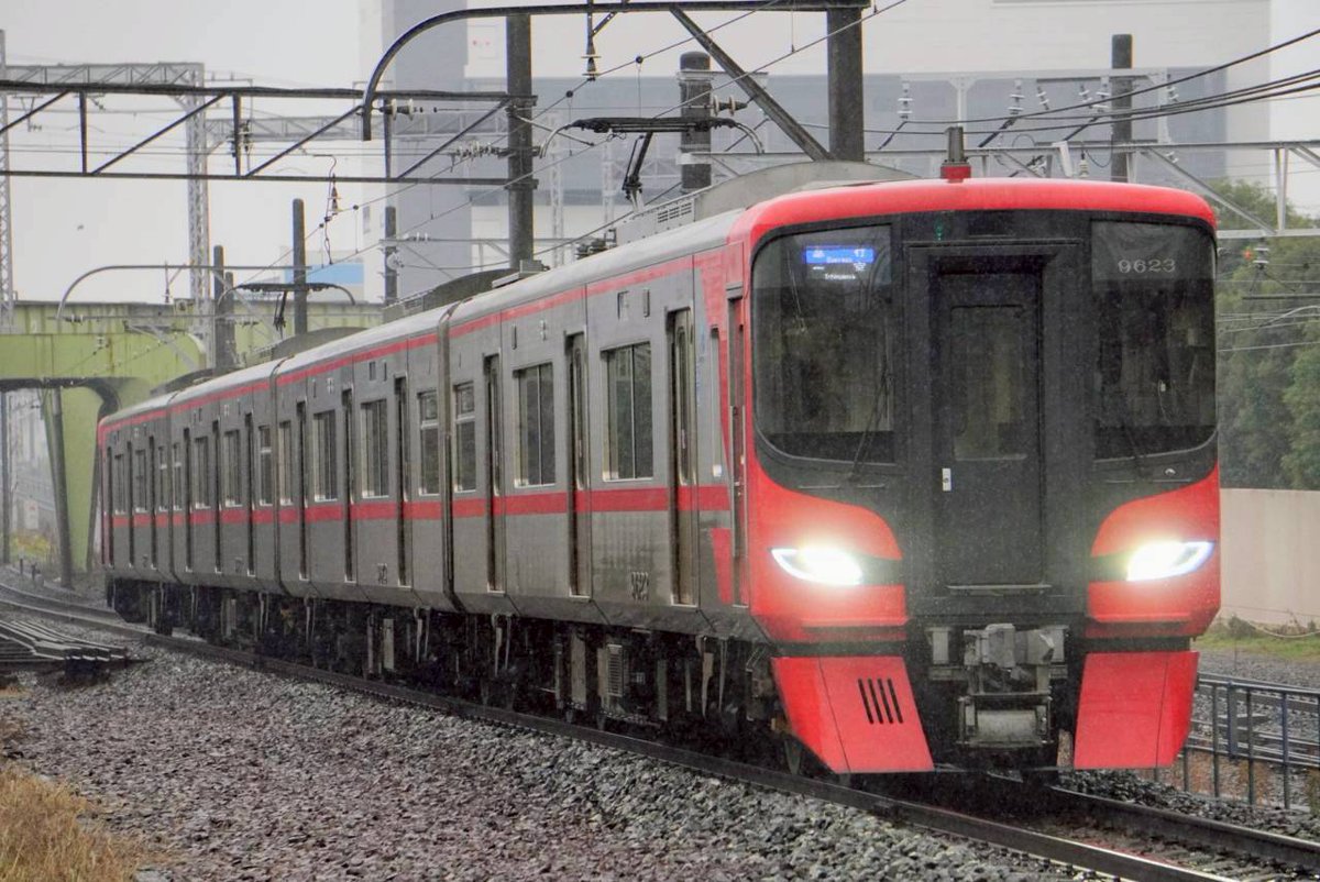コメントお客！ 今日は名鉄神宮前で撮ってきました！ 9520系を撮れて嬉しかったです