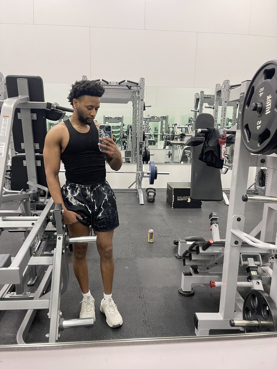 SnipesJS_'s tweet image. Still injured 🤕