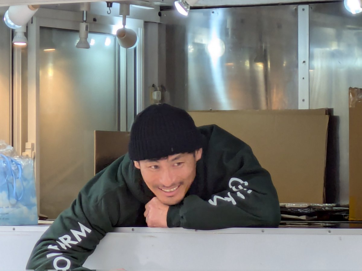 forever_marines's tweet photo. 今日来なければ、当分、もしかしたら二度と会えないかもしれないと思い、会いに来ました。
荻野貴司選手ありがとうございました。 https://t.co/8pjRttvwka