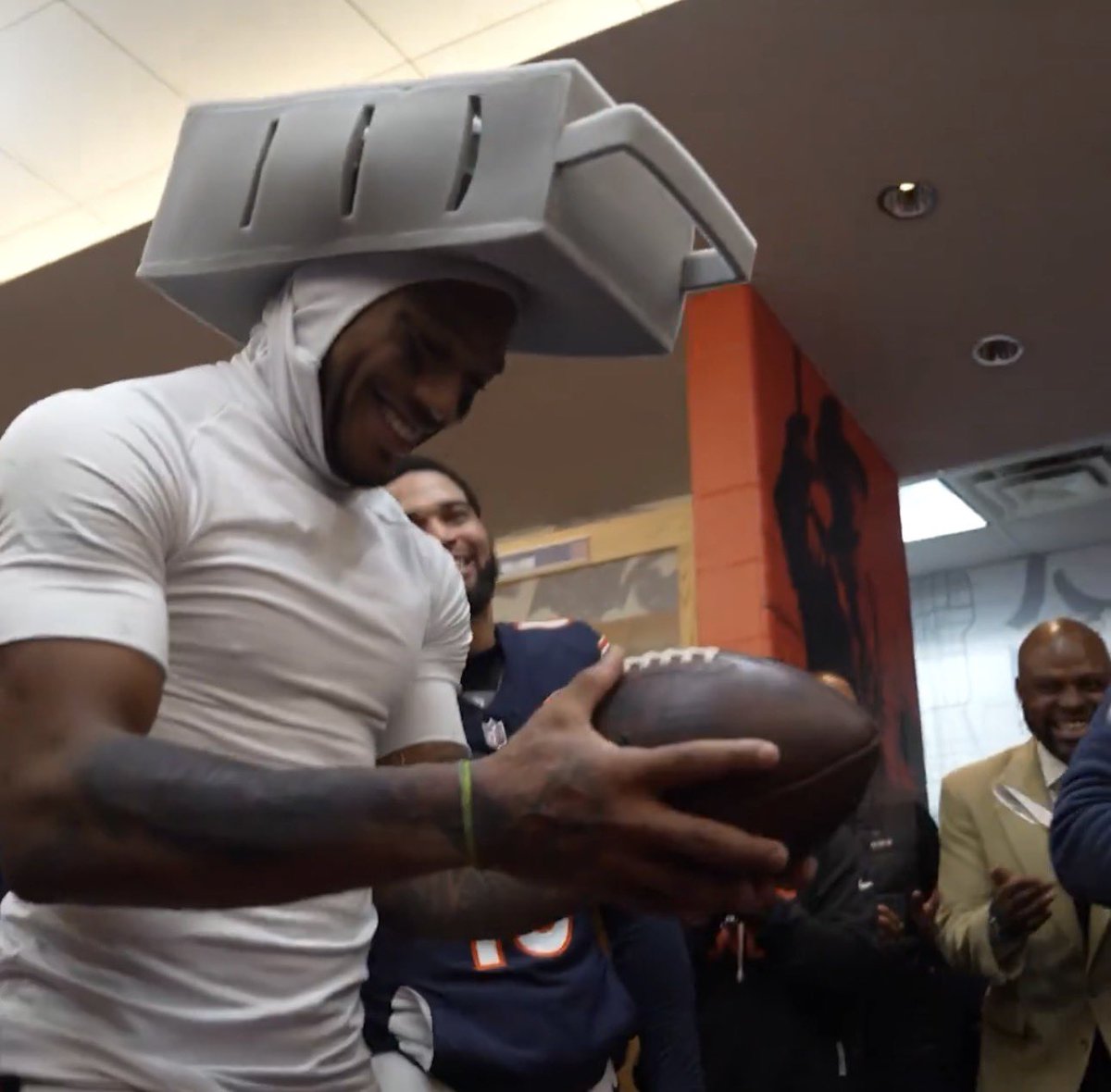 SadeekCreates's tweet image. CHEESE GRATER HAT LMAAAOOOOO