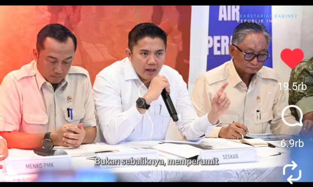 ParlinTanj's tweet photo. Pemerintah menggerakkan semua Sumberdaya &amp; bersama masyarakat bergotong royong melakukan penanganan  bencana di Aceh, Sumbar &amp; Sumut
#PrabowoBerjuangDemiRakyat
#PemerintahTNIPolriKompakTanganiBencana
#PendampingDesaPeduliBencana
@prabowo
@YandriSusanto
@ArizaPatria
@KerjaSeskabRI https://t.co/4j601mPdez