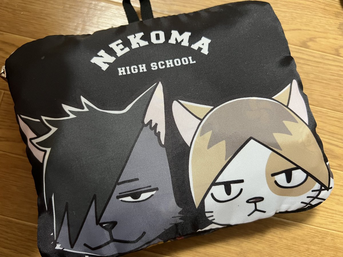 sshnait's tweet image. マスク欲しいなぁーとしまむら行って
結局、他のも衝動買い🤣
店舗限定もあったのね💦

バッグはキャリーに付けれるタイプで、しかも畳むと可愛かった💖