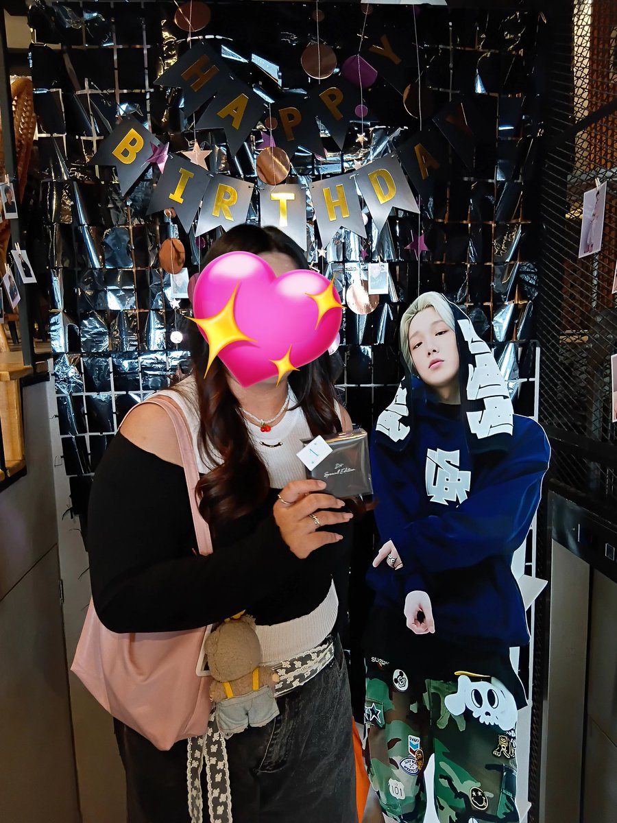 รางวัลใหญ่ออกอีกแล้วว ดีใจกับไอคอนิคมาก🥰 
#BobbyBDayOnTheMoon
#BOBBY #바비 #バビ 
#iKON #아이콘