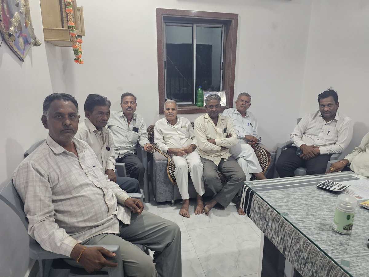 BRBaraiyaBJP's tweet photo. મારા મતવિસ્તાર પાલીતાણા-૧૦૨ વિધાનસભાના પાલીતાણા તાલુકાના શ્રી લોકઉન્નતિ વિદ્યાલય જામવાળી શૈક્ષણિક સંસ્થાના ટ્રસ્ટીશ્રીઓ દ્વારા શુભેચ્છા મુલાકાત કરેલ તેમજ સંસ્થાના વિકાસ માટે ટ્રસ્ટીશ્રીઓ સાથે ચર્ચા-વિચારણા કરી.
#palitana #Jamvali #bhikhabhaibaraiya https://t.co/lTVIPStBTY