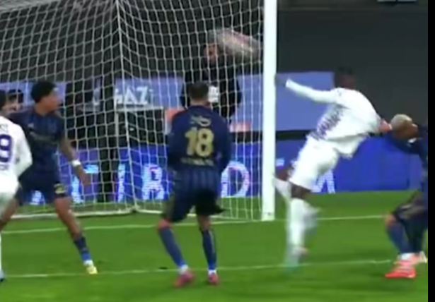 Bu el
Bu forma
<a href="/Besiktas/">Beşiktaş JK</a>  <a href="/Trabzonspor/">Trabzonspor</a>