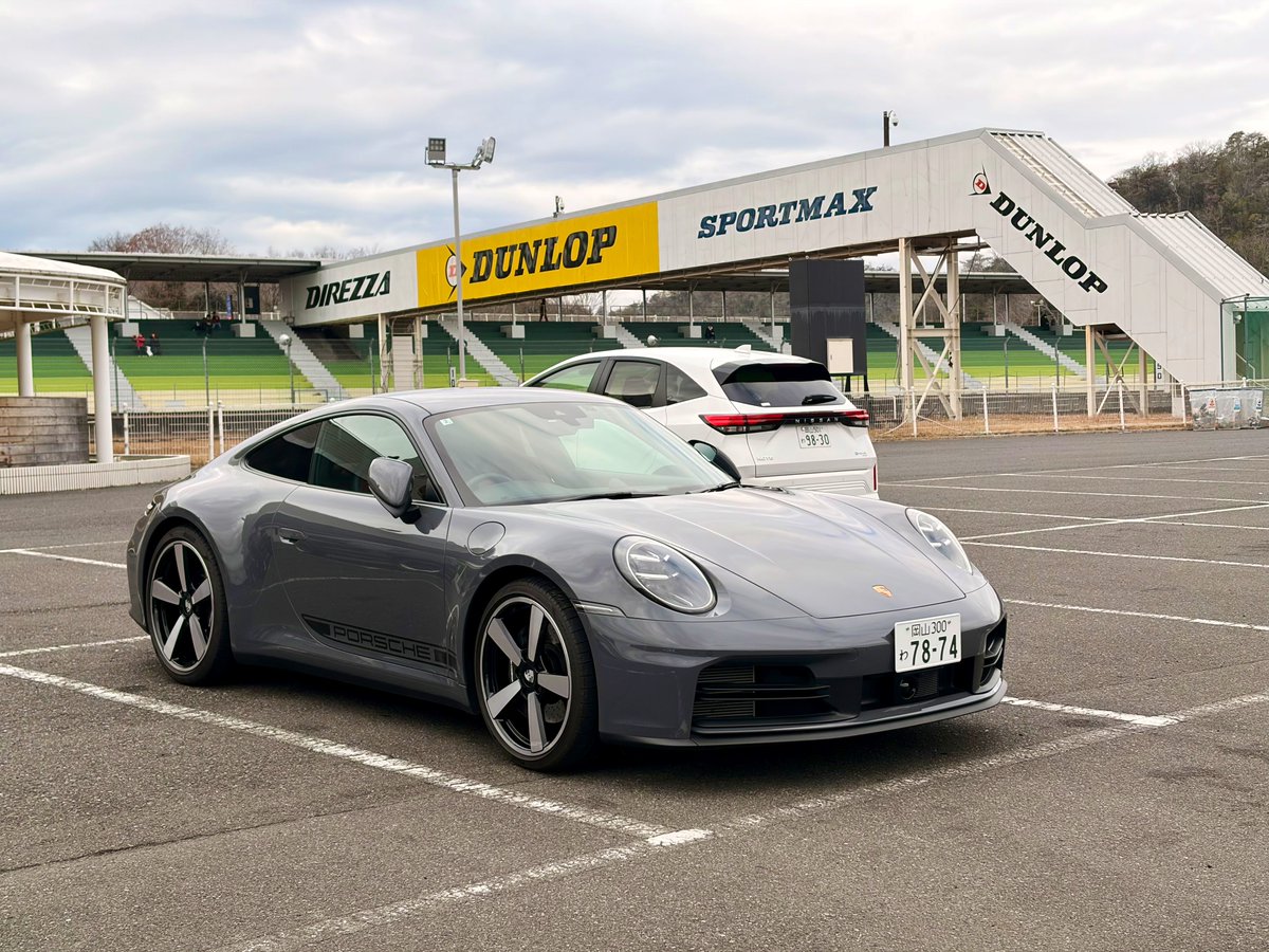 xrider_'s tweet photo. ポルシェ 911 Carreraを1日レンタル
こんな楽しい車が世の中にあるとは！
貴重な体験だったー https://t.co/JaSATSwBc2