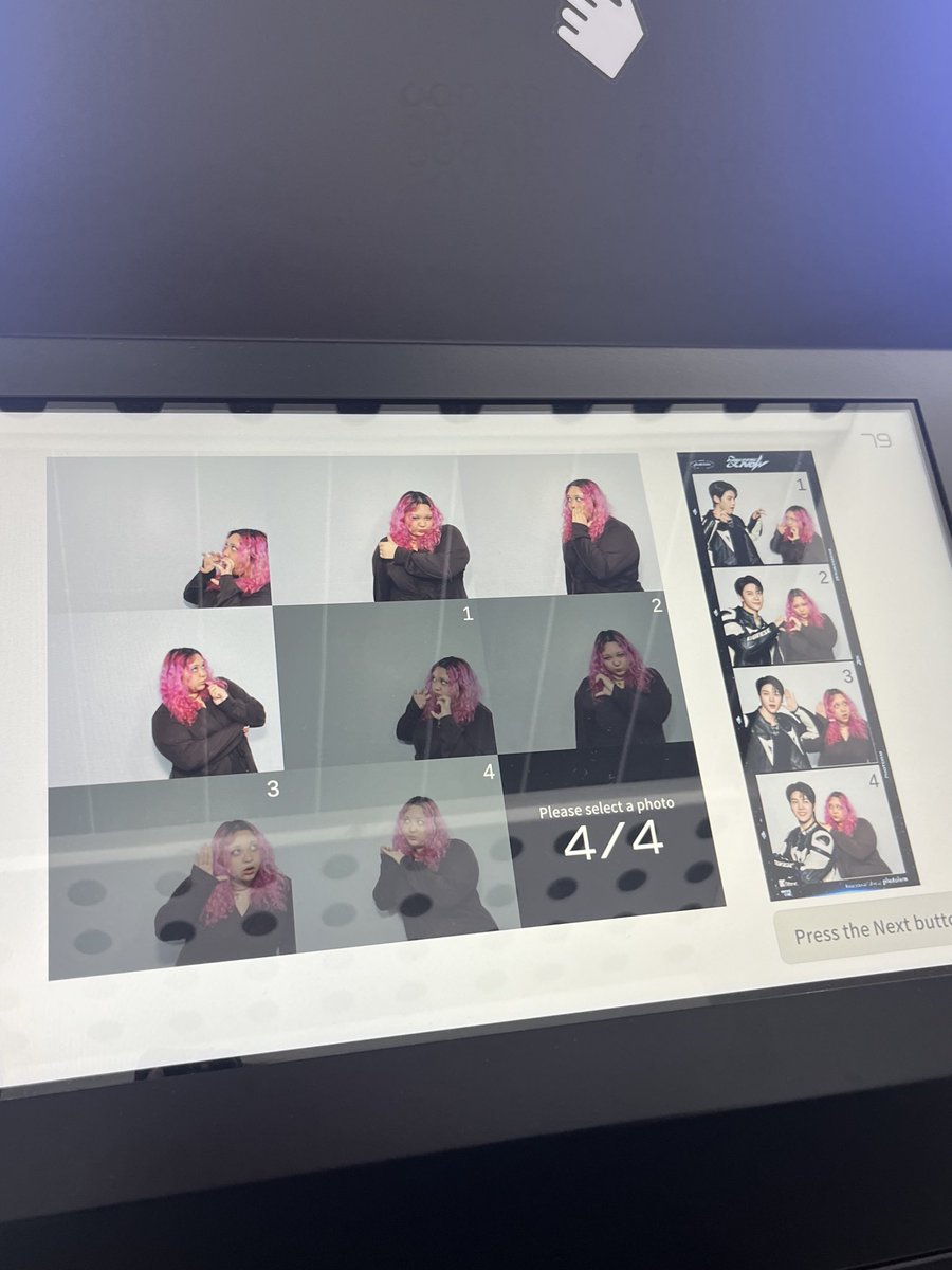 keehoburger's tweet photo. a photo booth hate to see me coming https://t.co/axDATpC2ME