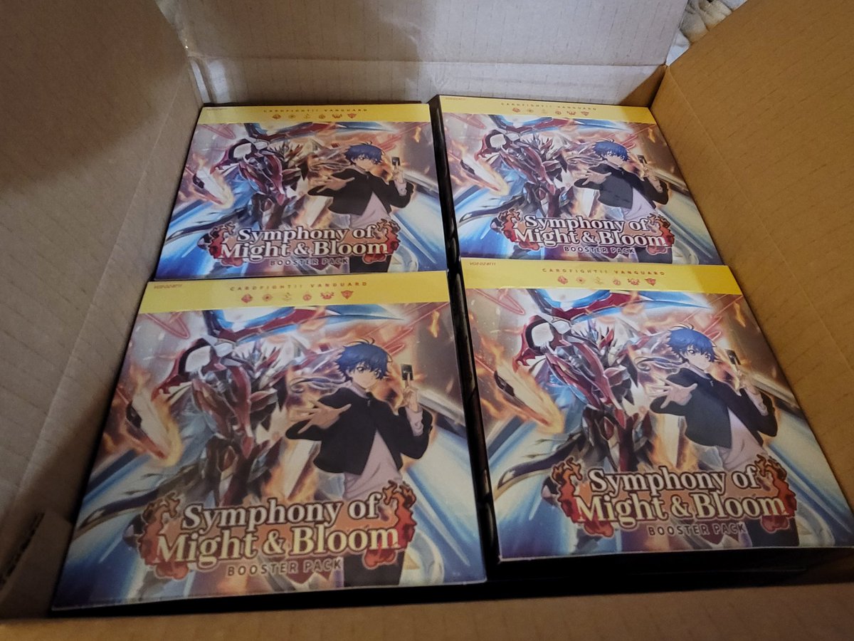 Finally opening my case of the new Vanguard set!

#cfvanguard_EN 
#Bushiroad
#tcg