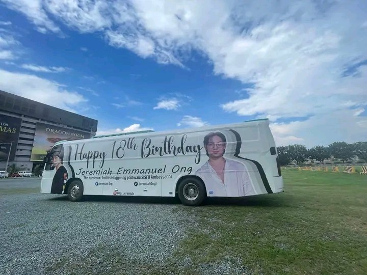 Jeo you are so loved

#JeoOng|#JeremiahOng|#OngFam