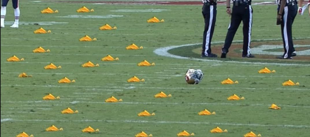 MissMahlia's tweet image. *Bears player breathes*
Refs: 
#Bears