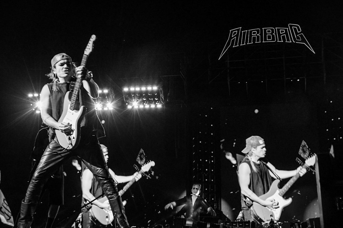 No los puedo dejar solo ! <a href="/AIRBAGoficial/">Patricio Sardelli</a> en River Noche 4 <a href="/livedaleplay/">Dale Play Live</a>