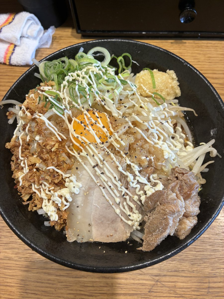 nihonitihikui's tweet photo. 最近行ったけどあげれてなかったお店たち

豚になる 汁なし
笑福 つけ麺
RAMEN.R カレー汁なし https://t.co/9T9lAOTVb8
