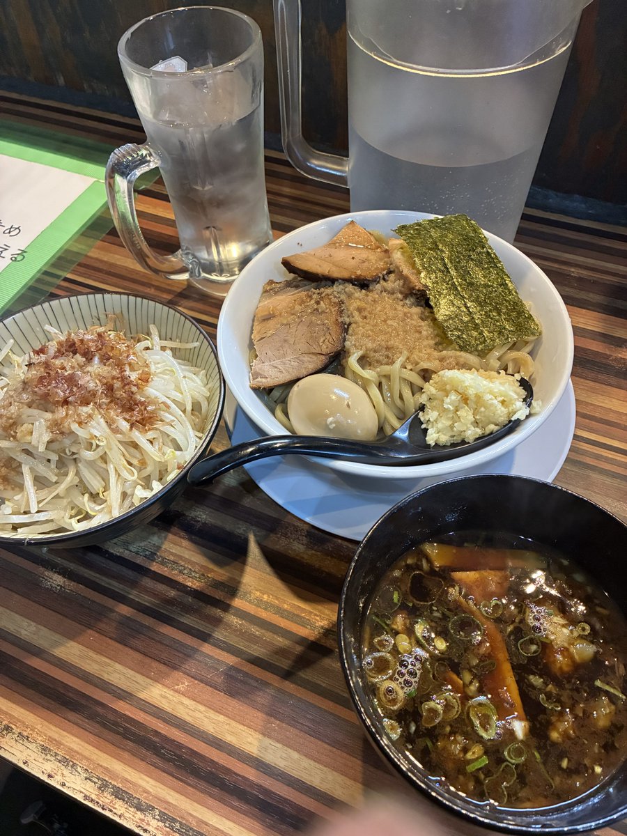 nihonitihikui's tweet photo. 最近行ったけどあげれてなかったお店たち

豚になる 汁なし
笑福 つけ麺
RAMEN.R カレー汁なし https://t.co/9T9lAOTVb8