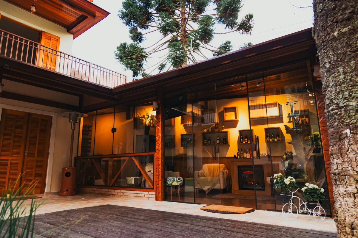 sunandshade85's tweet image. Design an outdoor space that feels like an extension of your home—shop now for decor that adds comfort, charm, and lasting style.

sunandshadedecor.com

#OutdoorDecor #PatioEssentials #BackyardCharm #OutdoorLivingIdeas #GardenInspired #PatioDesign #ExteriorDecorStyle