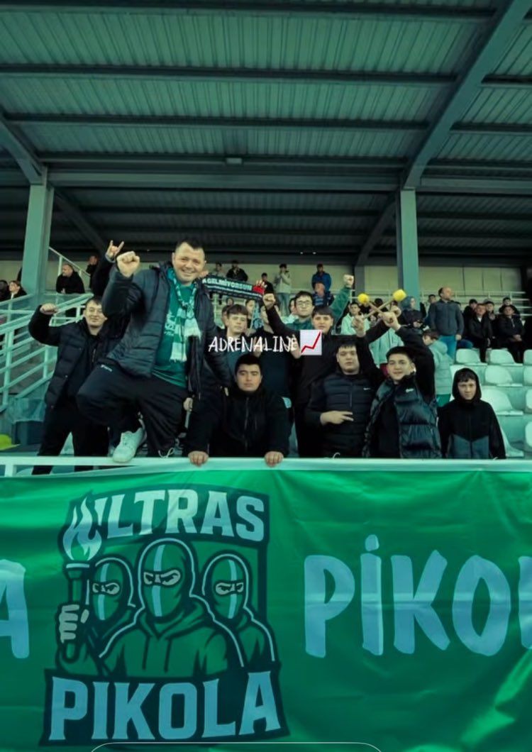 tanzer2828's tweet photo. 🏆 ŞAMPİYON PİKOLASPOR! 🏆
💚🖤🤍
Bugün sadece bir maç kazanmadık.
İnancımızı, emeğimizi ve yüreğimizi taçlandırdık.

Giresun’un çocuklarıyız biz,
Fındık kokulu toprağın umutları!
Omuz omuza, alın teriyle
Şampiyonluğu yazdık yeşil beyaz bir destana.

🎉 Tebrikler çocuklar! https://t.co/ZAJCR90FRK